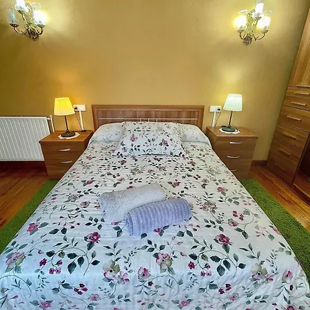 Casa Amplia Con Jardin En Cudillero Ballota