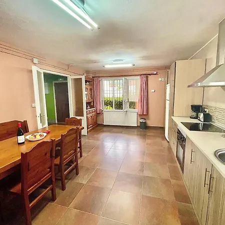 Casa Amplia Con Jardin En Cudillero * Бальота