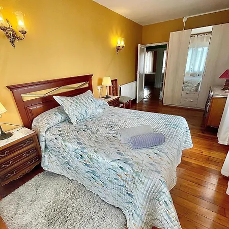 Casa Amplia Con Jardin En Cudillero *