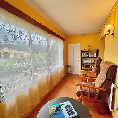 Casa Amplia Con Jardin En Cudillero * Ballota